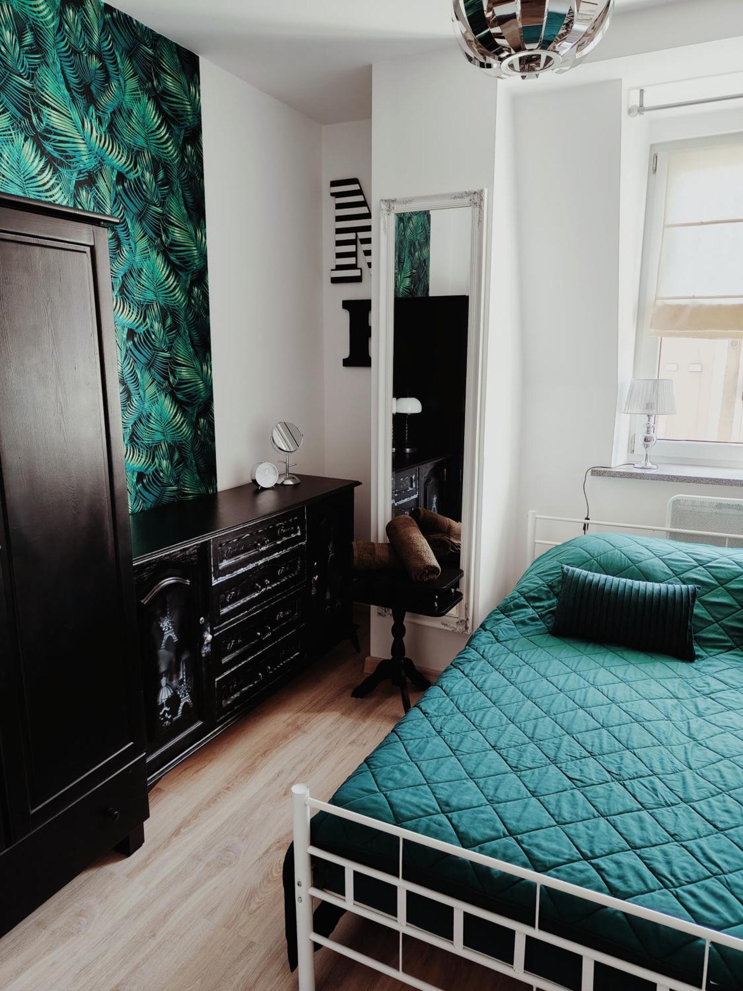 Gold Apartment